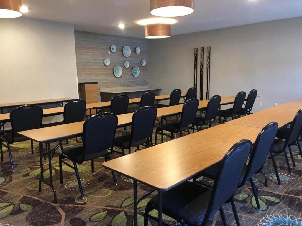 Holiday Inn Express Munising-Lakeview Hotel By Ihg Luaran gambar