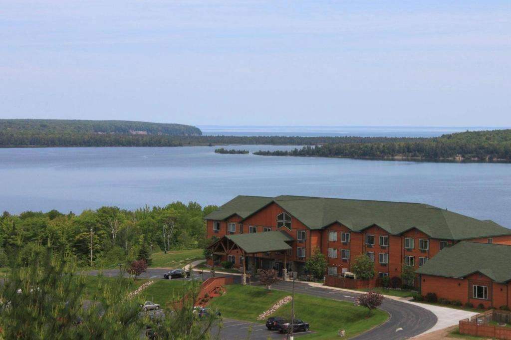 Holiday Inn Express Munising-Lakeview Hotel By Ihg Luaran gambar